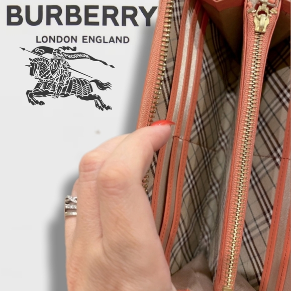 LOW START Burberry Blue Label Leather Wallet in Coral - Picture 7 of 16